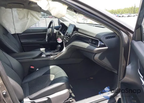 2021 Toyota Camry Se z USA, uszkodzony, nr VIN 4T1G11AK4MU511643